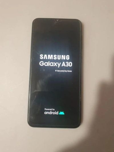 Лот: 16846308. Фото: 1. Samsung A30. Кнопочные мобильные телефоны