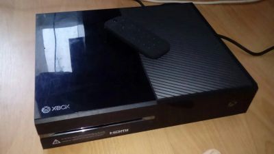 Лот: 11305771. Фото: 1. XBOX One черный хуан обмен. Игровые приставки, консоли