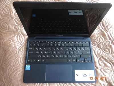 Лот: 9205811. Фото: 1. ASUS EeeBook X205TA (Atom Z3735F... Ноутбуки