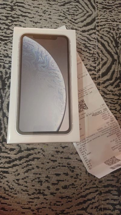 Лот: 14649347. Фото: 1. iPhone Xr 64Gb White новый, запечатанный. Смартфоны