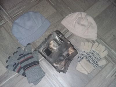 Лот: 15262507. Фото: 1. Женские шапки, перчатки, шарфик... Головные уборы