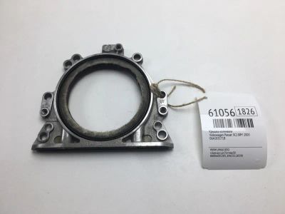 Лот: 20401012. Фото: 1. Крышка коленвала Volkswagen Passat... Двигатель и элементы двигателя