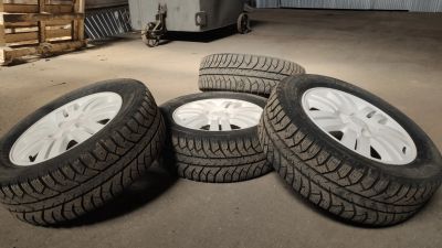 Лот: 19432826. Фото: 1. Bridgestone ice cruiser 7000... Шины на дисках