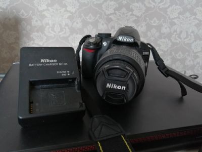 Лот: 14231194. Фото: 1. Зеркальный фотоаппарат Nikon D3100. Цифровые зеркальные