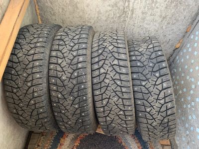 Лот: 19495077. Фото: 1. Шины Bridgestone Blizzak Spike-02... Шины