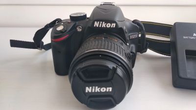 Лот: 16542318. Фото: 1. Продам фотоаппарат Nikon D3200... Цифровые зеркальные