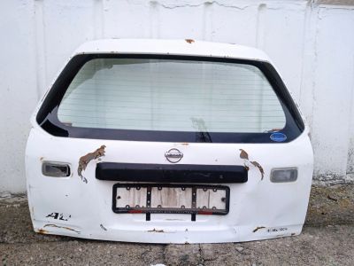 Лот: 24079102. Фото: 1. Стекло багажника Nissan AD VFY11... Другое (автозапчасти)