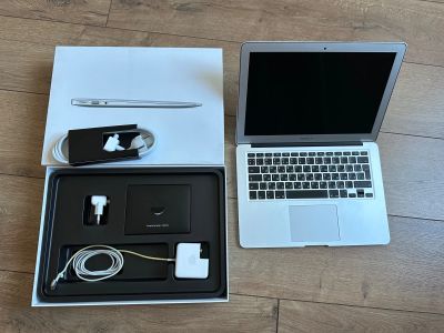 Лот: 20025216. Фото: 1. MacBook Air 13 128 gb silver в... Ноутбуки