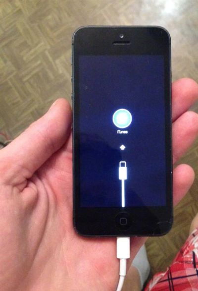 Лот: 3766871. Фото: 1. Apple iPhone 5 16gb черный весит... Смартфоны