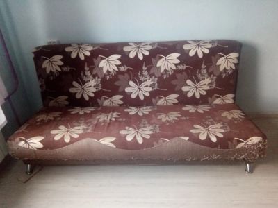 Лот: 12587476. Фото: 1. Старый диван. Диваны