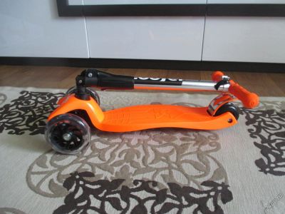 Лот: 5682388. Фото: 1. Самокат навороченный Scooter синий. Самокаты