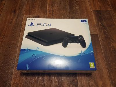 Лот: 8520290. Фото: 1. PS4 / PlayStation 4 Slim 1Tb новая... Игровые приставки, консоли