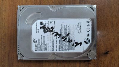 Лот: 25709245. Фото: 1. Жесткий диск 3.5" Seagate Desktop... Жёсткие диски (HDD)