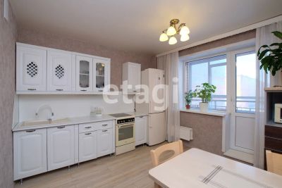 Лот: 20574451. Фото: 1. Продам 3-комн. кв. 87.6 кв.м... Квартиры, студии