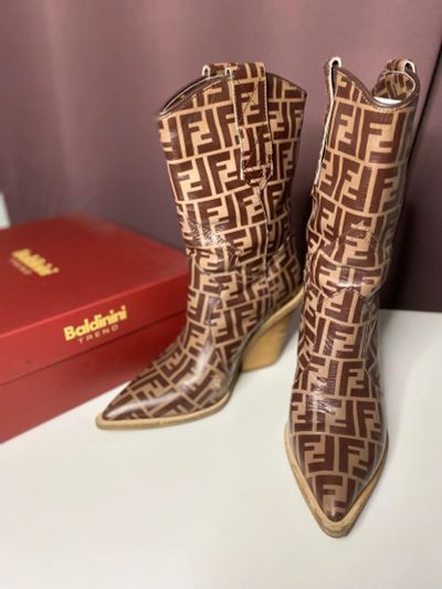 Лот: 18713637. Фото: 1. Сапоги, Fendi Boots Outfit 37... Сапоги
