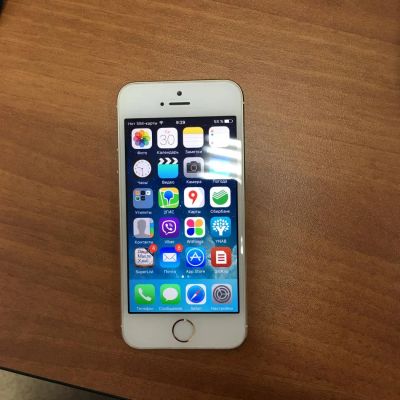 Лот: 6689577. Фото: 1. iPhone 5S бело-золотой 16Gb. Смартфоны
