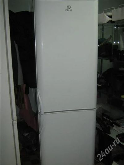 Лот: 901886. Фото: 1. Indesit-138 no frost смотри на... Холодильники, морозильные камеры