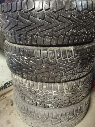 Лот: 18034675. Фото: 1. Pirelli ice zero 225 65 17. Шины