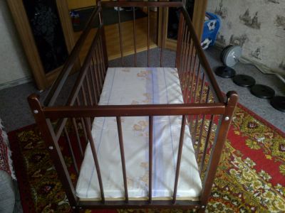 Лот: 7980208. Фото: 1. кроватка детская с матрасом. Детские кровати и кроватки