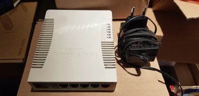 Лот: 25522013. Фото: 1. Mikrotik RB951Ui-2HnD. Маршрутизаторы (роутеры)