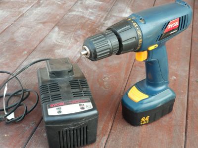 Лот: 14454303. Фото: 1. Шуруповерт Ryobi Сlassic. Электроинструмент