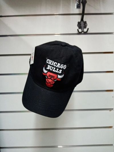 Лот: 16211839. Фото: 1. Баскетбол Chicago Bulls кепка... Головные уборы