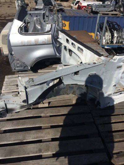 Лот: 21420762. Фото: 1. лонжерон Toyota Harrier MCU15... Двигатель и элементы двигателя