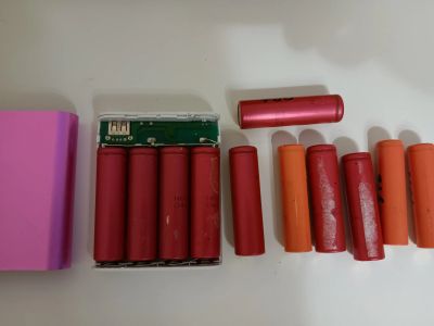 Лот: 21048479. Фото: 1. Корпус powerbank + АКБ 18650. Внешние, портативные аккумуляторы для смартфонов (Power bank)