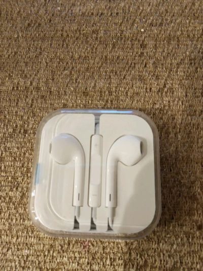 Лот: 12075513. Фото: 1. Наушники apple earpods оригинал... Чехлы, бамперы
