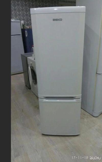 Лот: 12834524. Фото: 1. Узкий небольшой б у холодильник... Холодильники, морозильные камеры