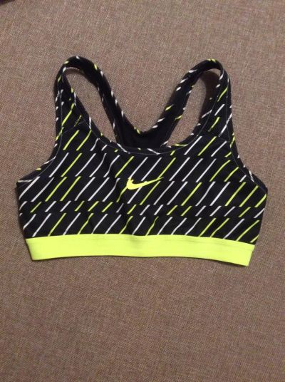 Лот: 8872178. Фото: 1. Спортивный Топ Nike bra. Топы, майки