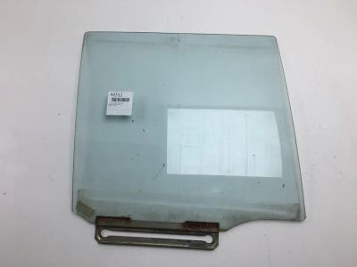 Лот: 20391417. Фото: 1. Стекло двери Mazda 626 1985 G030725108... Кузов