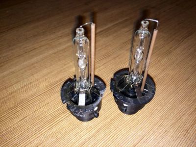 Лот: 6380481. Фото: 1. Ксеноновая лампа Philips D2S 85122... Электрооборудование