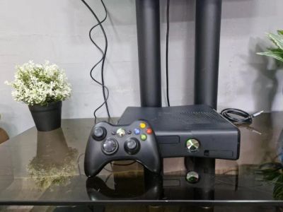 Лот: 25778098. Фото: 1. Игровая приставка Xbox 360S 250Gb. Игровые приставки, консоли
