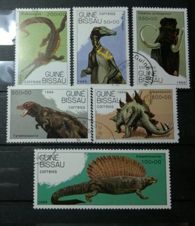 Лот: 9200028. Фото: 1. Динозавры Гвинея Бисау 1989 г. Марки