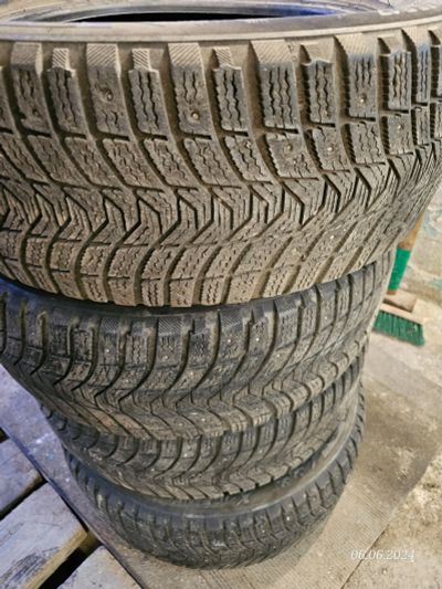 Лот: 22938383. Фото: 1. Комплект Michelin 235/55/17. Шины
