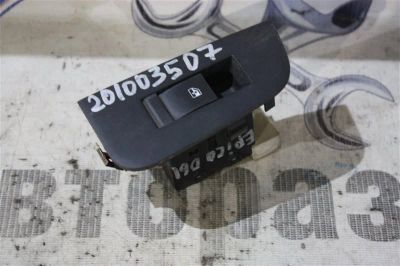 Лот: 21718125. Фото: 1. кнопка стеклоподъемника Chevrolet... Двигатель и элементы двигателя