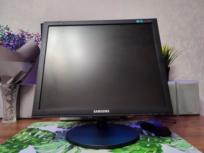 Лот: 18850289. Фото: 1. Монитор Samsung Исправный. ЖК-мониторы