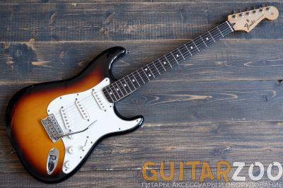 Лот: 19968239. Фото: 1. Fender Mexican Standard Stratocaster... Гитары
