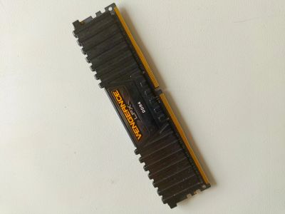 Лот: 23335880. Фото: 1. ddr4 16gb Corsair Vengeance LPX... Оперативная память