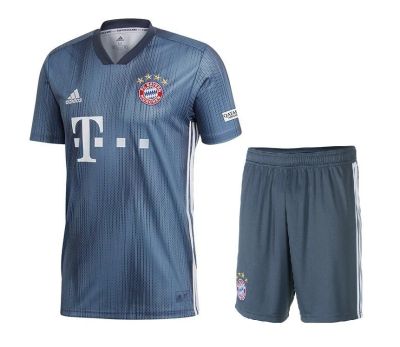 Лот: 16032264. Фото: 1. Футбольная форма Adidas FC Bayern... Форма