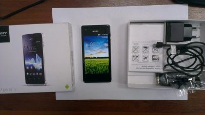Лот: 3788429. Фото: 1. Sony Xperia V White. Смартфоны