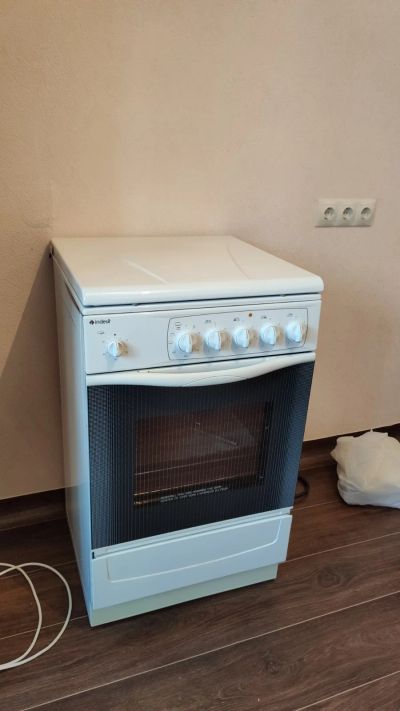 Лот: 16503342. Фото: 1. Электроплита Indesit. Плиты, духовые шкафы, варочные поверхности