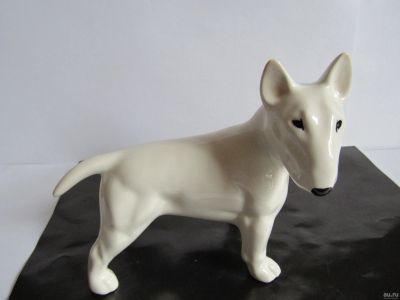 Лот: 13574364. Фото: 1. Бультерьер белый собака статуэтка... Скульптуры
