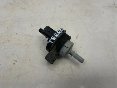 Лот: 22460297. Фото: 1. клапан абсорбера Nissan Terrano... Двигатель и элементы двигателя