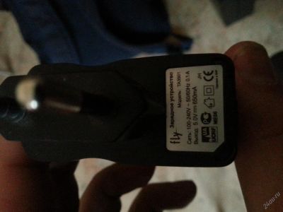 Лот: 15134706. Фото: 1. Зарядное устройство USB Fly TA3501. Зарядные устройства, блоки питания, адаптеры сетевые для смартфонов