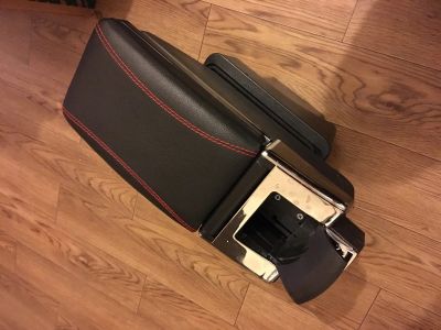 Лот: 12597262. Фото: 1. Подлокотник экокожа Ford Focus... Детали тюнинга