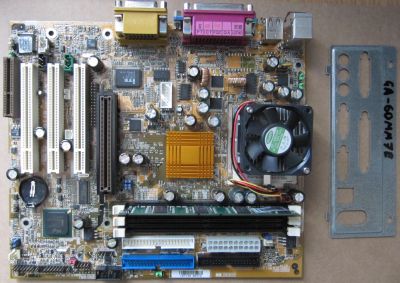 Лот: 25323143. Фото: 1. Раритетная материнская плата Gigabyte... Комплекты запчастей