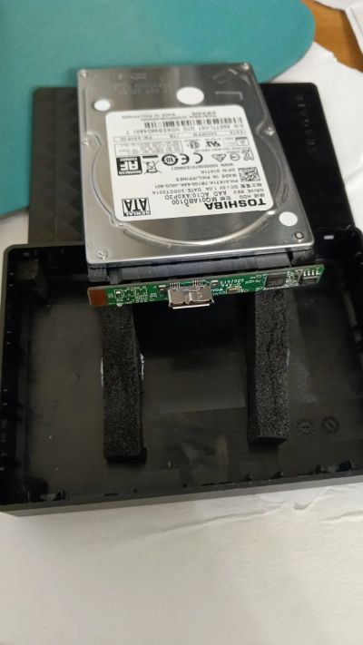 Лот: 20226883. Фото: 1. TOSHiBA HDD 2,5", SATA 600, 1000Gb... Внешние жесткие диски