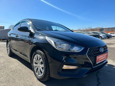 Лот: 21779773. Фото: 1. Hyundai Solaris 2017. Автомобили